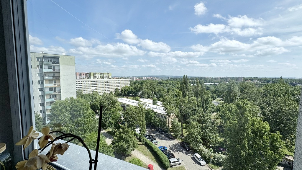 Mieszkanie Sprzedaż  os. Przyjaźni Santocka 14