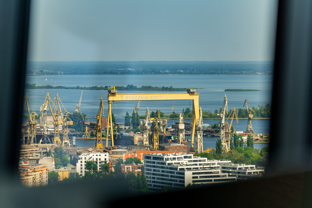 Mieszkanie Sprzedaż  Centrum al.&nbsp;Wyzwolenia 5