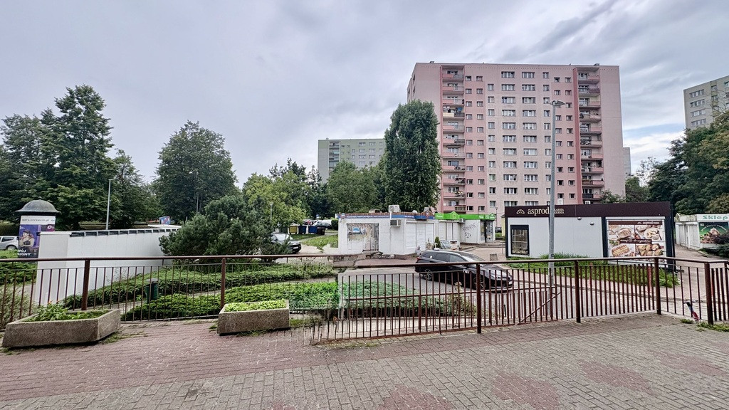 Mieszkanie Sprzedaż  os. Przyjaźni Santocka 20