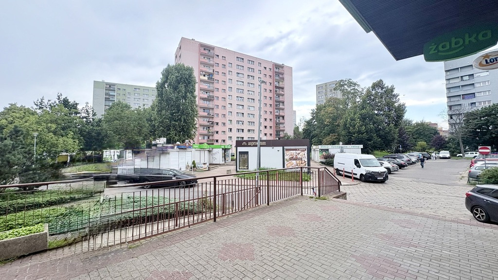 Mieszkanie Sprzedaż  os. Przyjaźni Santocka 19