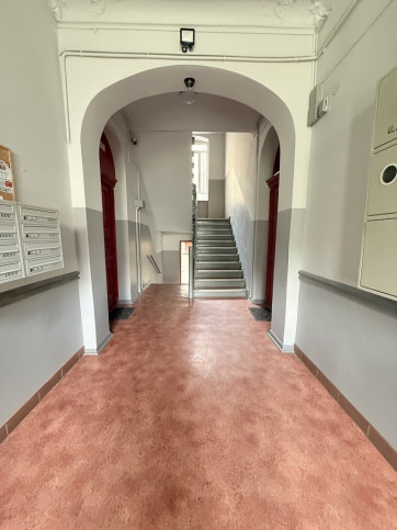 Mieszkanie Sprzedaż  Centrum 18