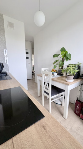Mieszkanie Sprzedaż  os. Przyjaźni Santocka 6