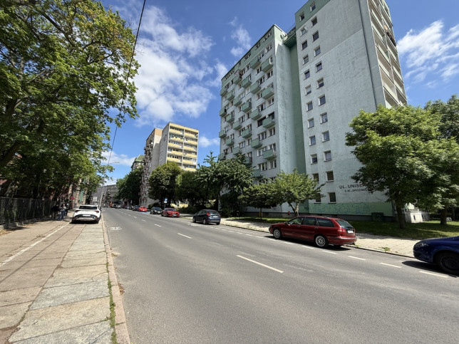 Mieszkanie Sprzedaż  Centrum Unisławy 3