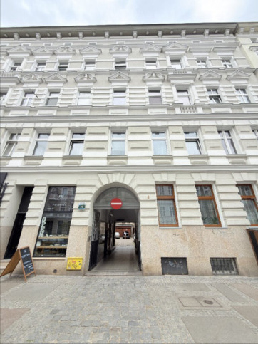 Mieszkanie Sprzedaż  Centrum 1
